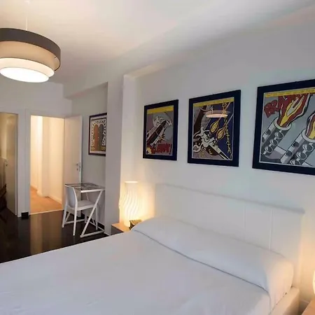 Tritone Apartment- First Floor *