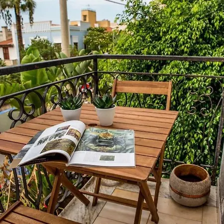 Tritone Apartment- First Floor *