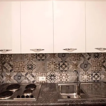 Tritone Apartment- First Floor * Palermo