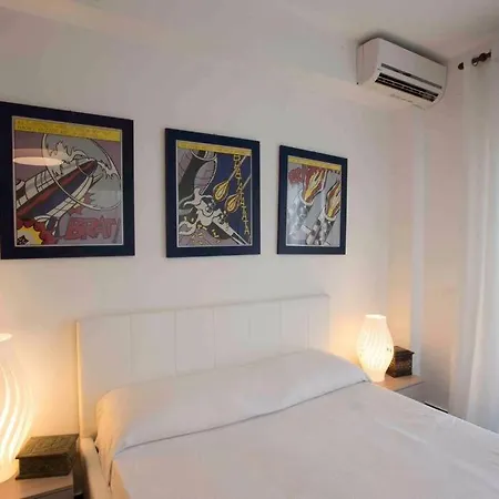 Lägenhet Tritone Apartment- First Floor Palermo